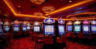 ls score Sportsbook မိုဘိုင်းဖုန်းမှ Myanmar National League Odds ကြည့်ရှုနေသောမြင်ကွင်း